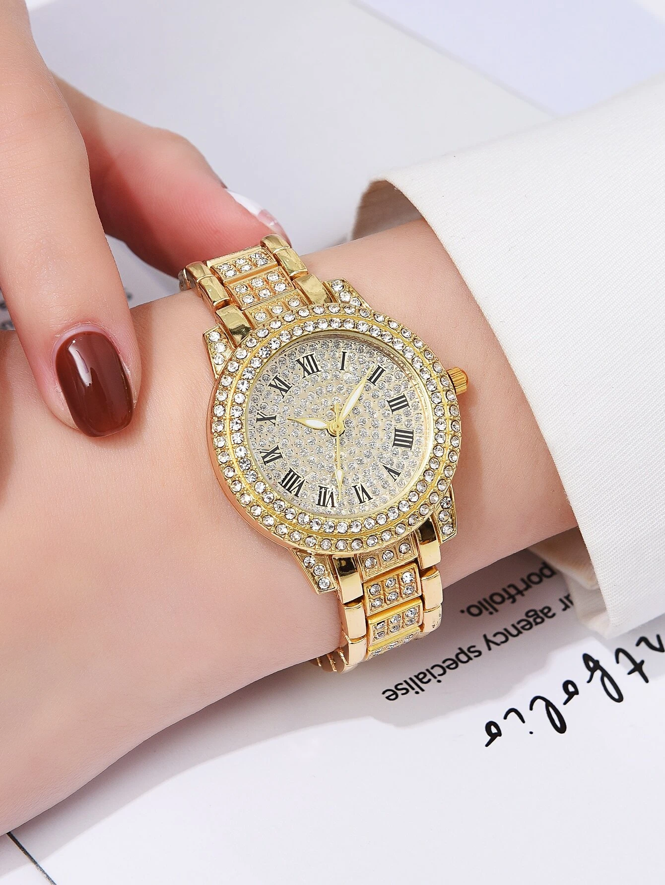 1pc Ladies Watch Rhinestone Decor Round Pointer Quartz Watch Holiday Gold Watch - Image 3