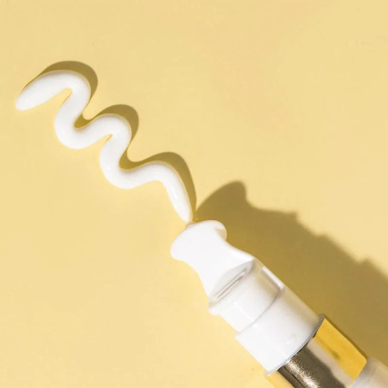 Gold Advanced Retinol Eye Cream - Image 3